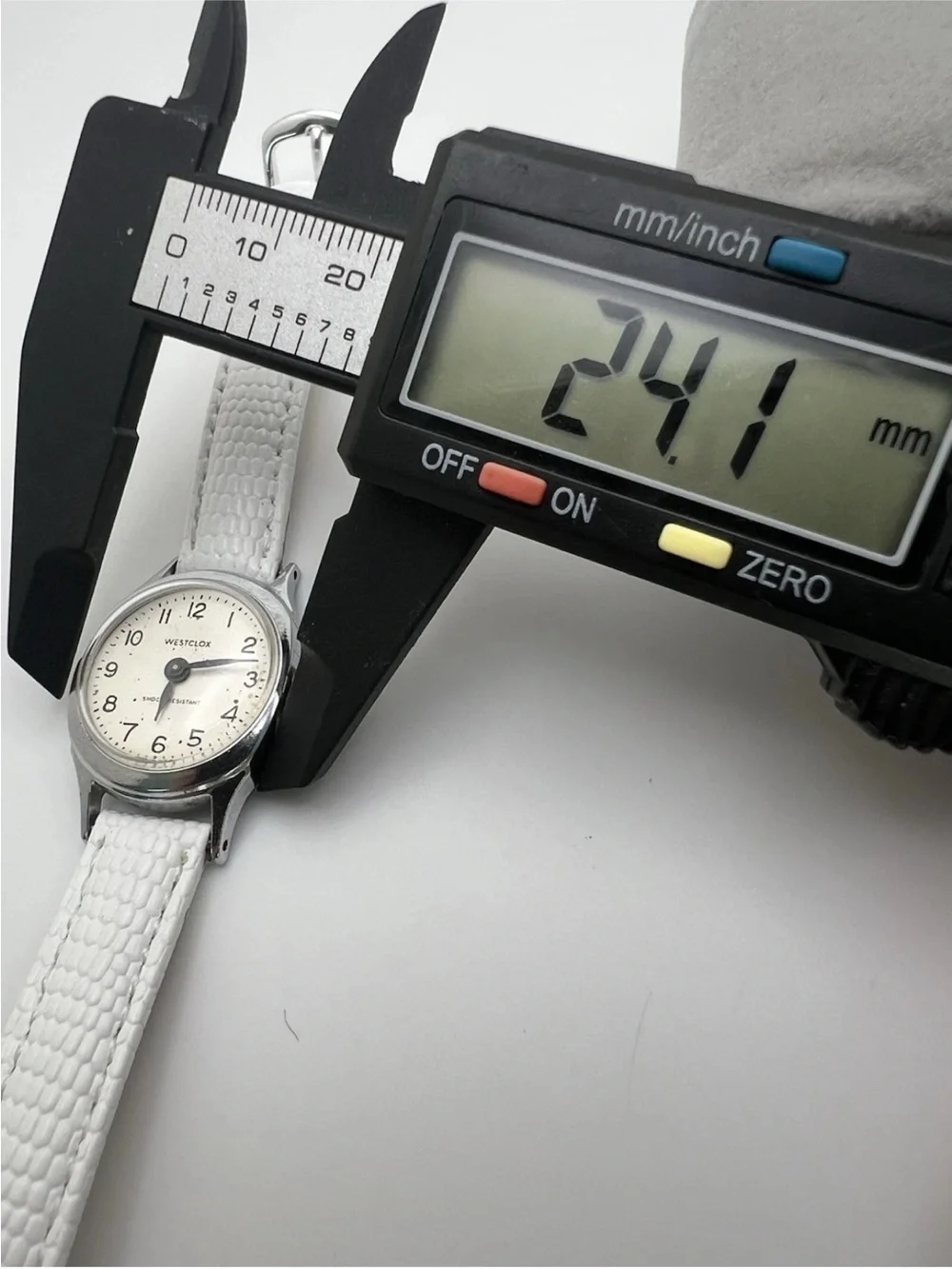Westclox White Ladies Analog Watch - Classic Shock-Resistant Design